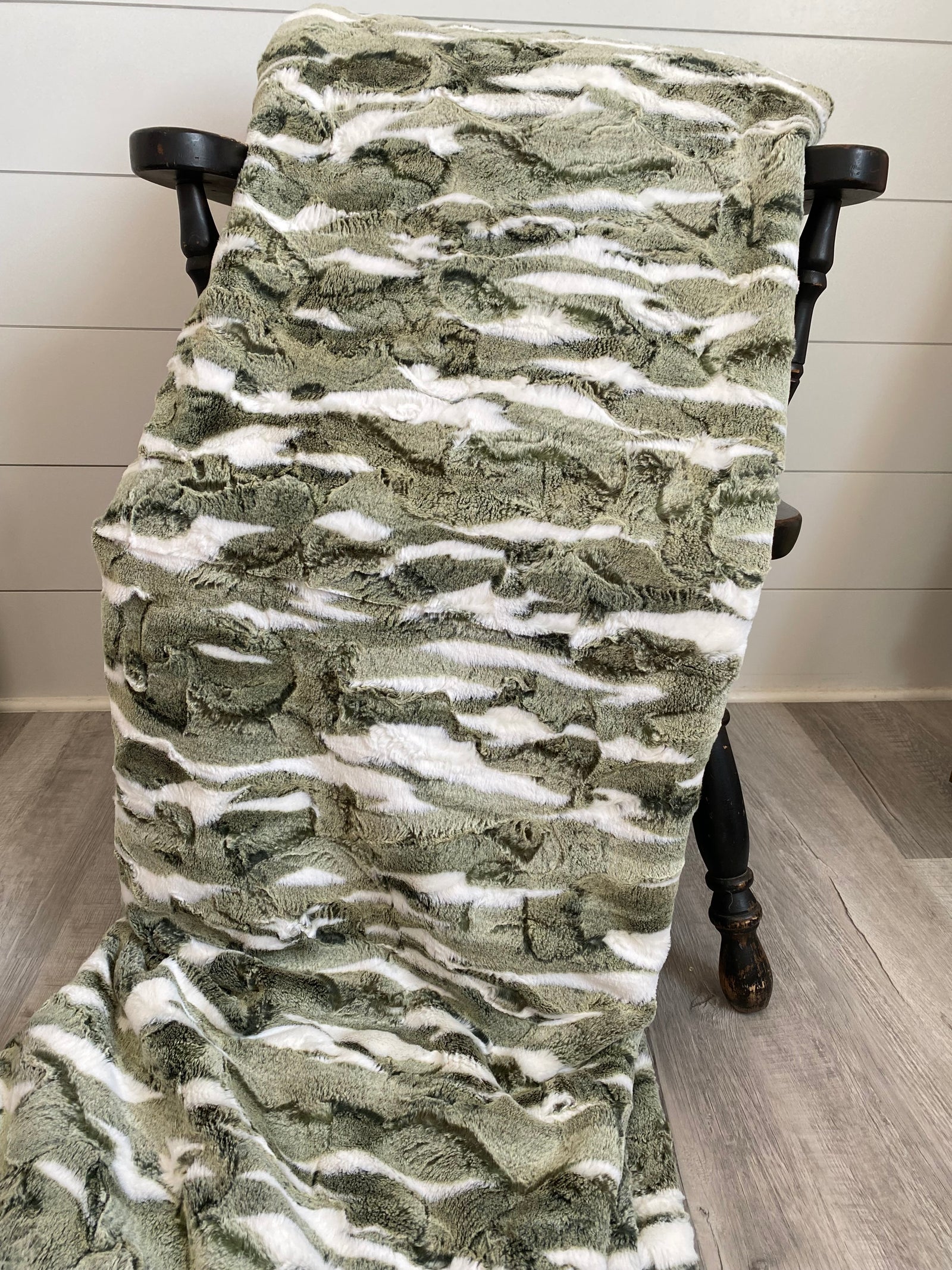 Frosted Himalayan Loden